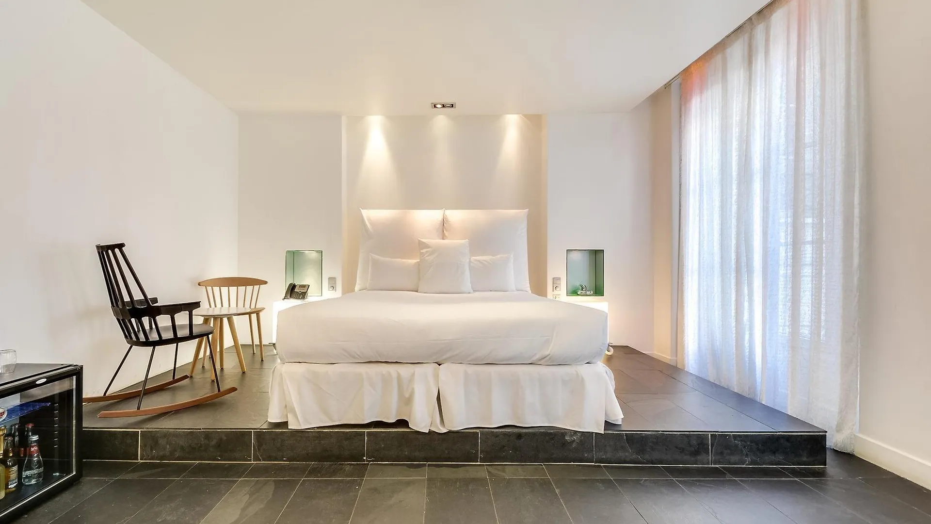 ****  1K Paris Hotel France