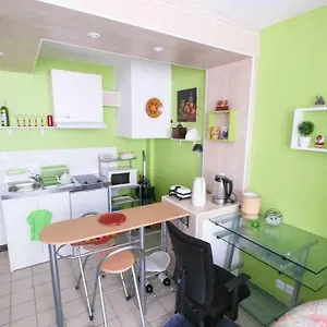  Appartamento Métro Pigalle,garçonnière 25 M2, 3 Per, Cabarets Théâtres,restaurants,tout Confort