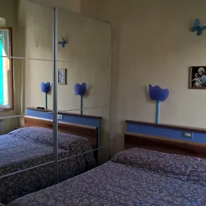 appartamento-vicino-al-mare-per-4-persone-a-viareggio.it-tuscanyhotel.com/