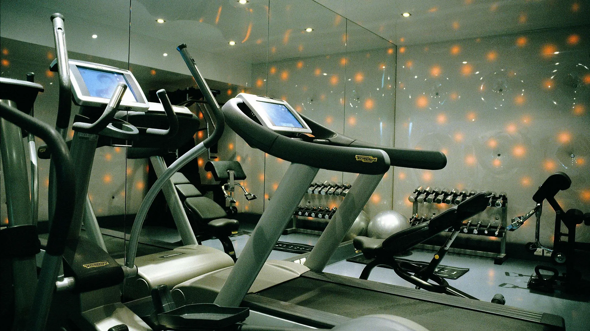 1K Paris Hotel 4*,  France
