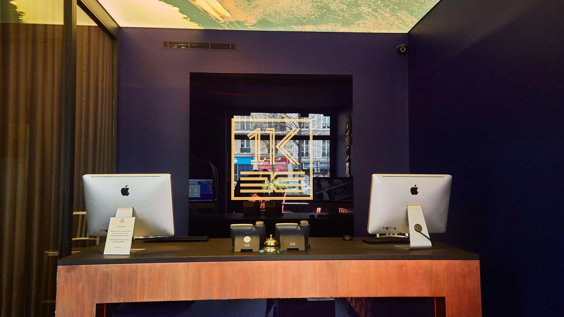 1K Paris Hotel