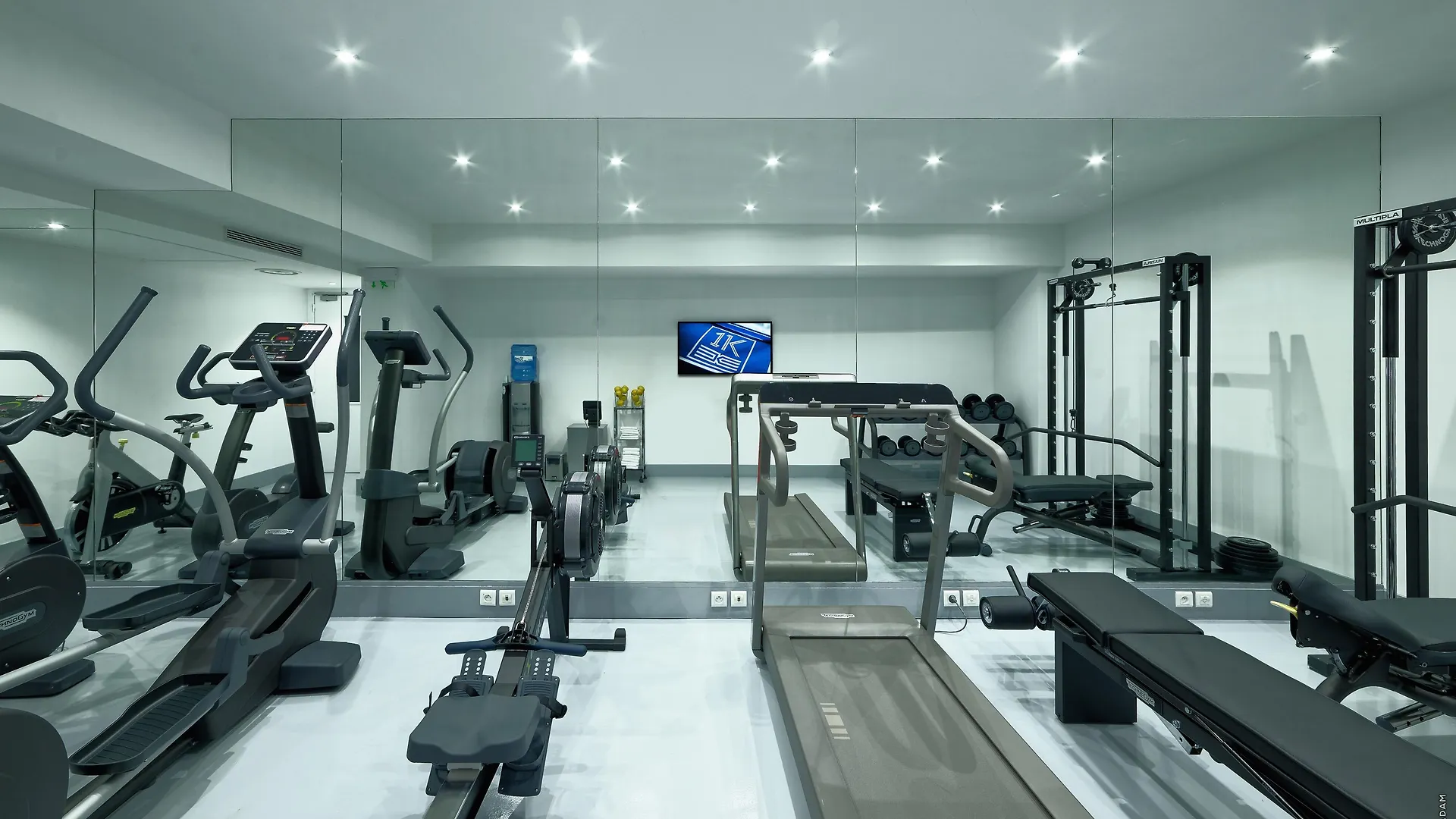 1K Paris Hotel 4*,  France