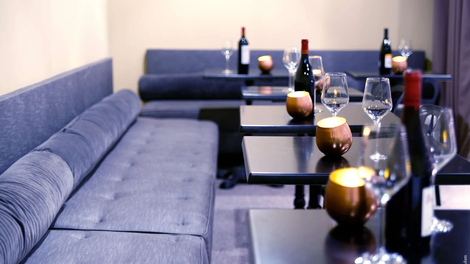 ****  1K Paris Hotel France